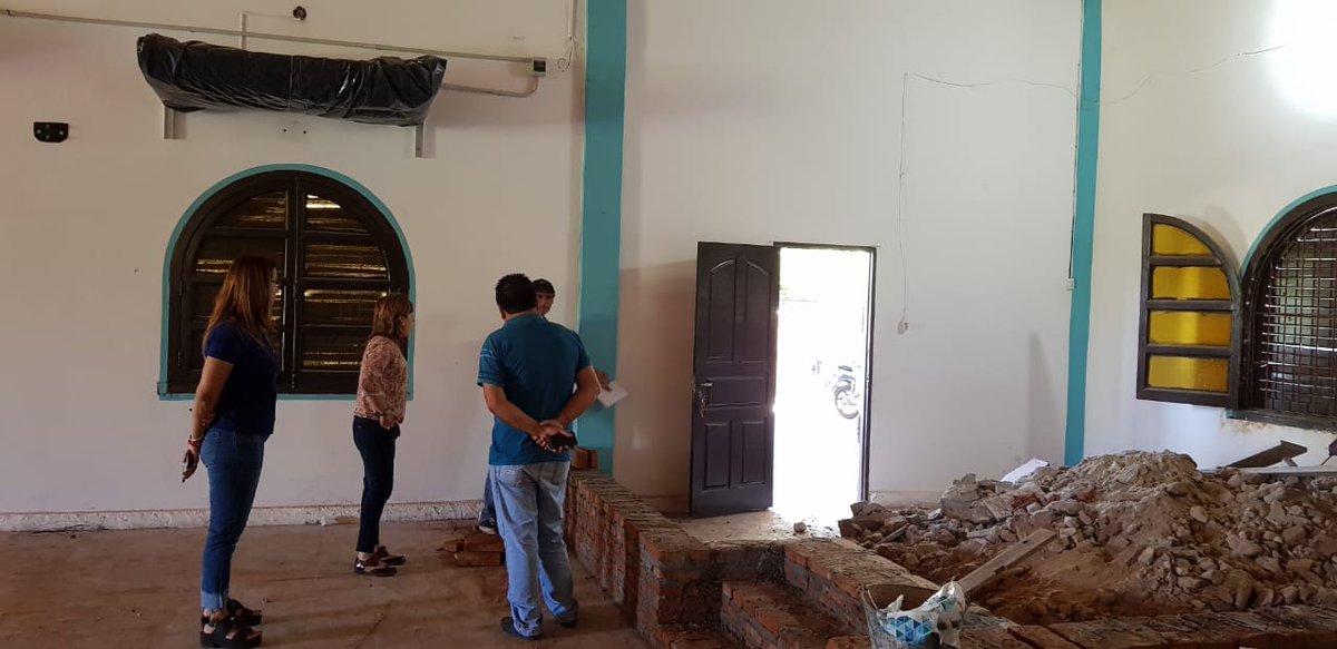minpei_chaco's tweet photo. Bajo lineamientos del gobernador @domingopeppo, la subsecretaria de #ObrasComplementarias @Ykolchevsky verificó el avance de los trabajos refacciones de la Capilla Nuestra Señora de Guadalupe. https://t.co/DFIwxZozAU