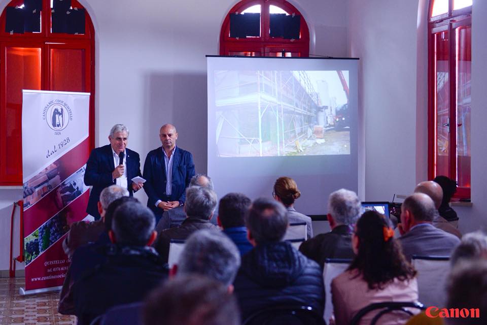 ItalianDigitalR's tweet photo. La nostra visita alla Cantina Sociale di Quistello, partner di Aidr.
@CanonItaliaSpA @CanQuistello #winedigital #ItalianDigitalRevolution🇮🇹 https://t.co/P0tOBOQLvU