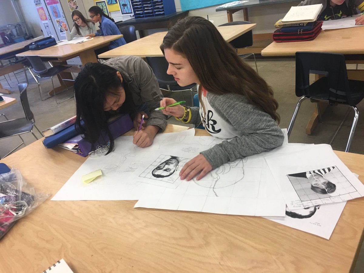 MissHitt's tweet photo. 8th grade art students are participating in a “Trade and Check” or “Trade and Draw” activity today to ensure the accuracy and proportion of their drawings. #arteducation #collaboration #feedback #GMSW #StudentsHelpingStudents https://t.co/QOtqBhUYGt