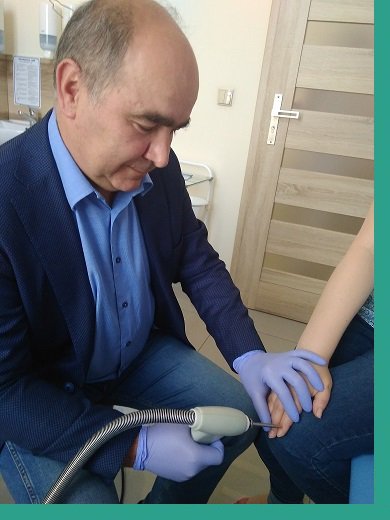 _WCMR_'s tweet image. #Konsultacje #dermatologiczne i #wenerologiczne obejmują pomoc w chorobach, jak #afty, #bielactwo, #choroby paznokci, #trądzik i #trądzik #różowaty, #grzybice, #łojotokowe #zapalenie #skóry, #łysienie, czy #alergie #skórne. wcmr.pl/gabinety-specj…