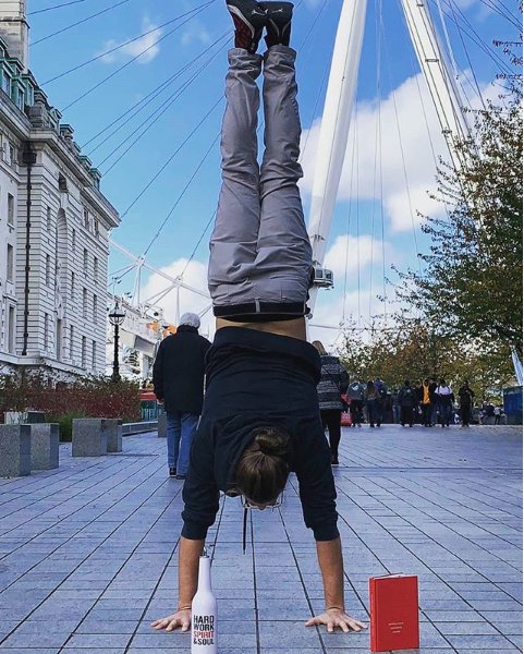 London_EBS's tweet photo. Congratulations to Jacopo for winning last week's #Instagram competition with this cool shot in front of the @TheLondonEye  ! #🎡 #EBSLondon #EuropeanBartenderSchool #LondonEye #Handstand https://t.co/2U8EiC0e3c