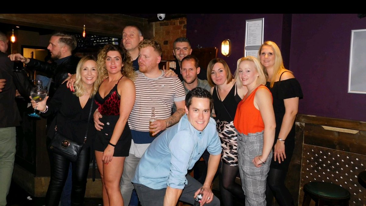 events_old's tweet photo. Oldskool party people https://t.co/oLgFL08wig