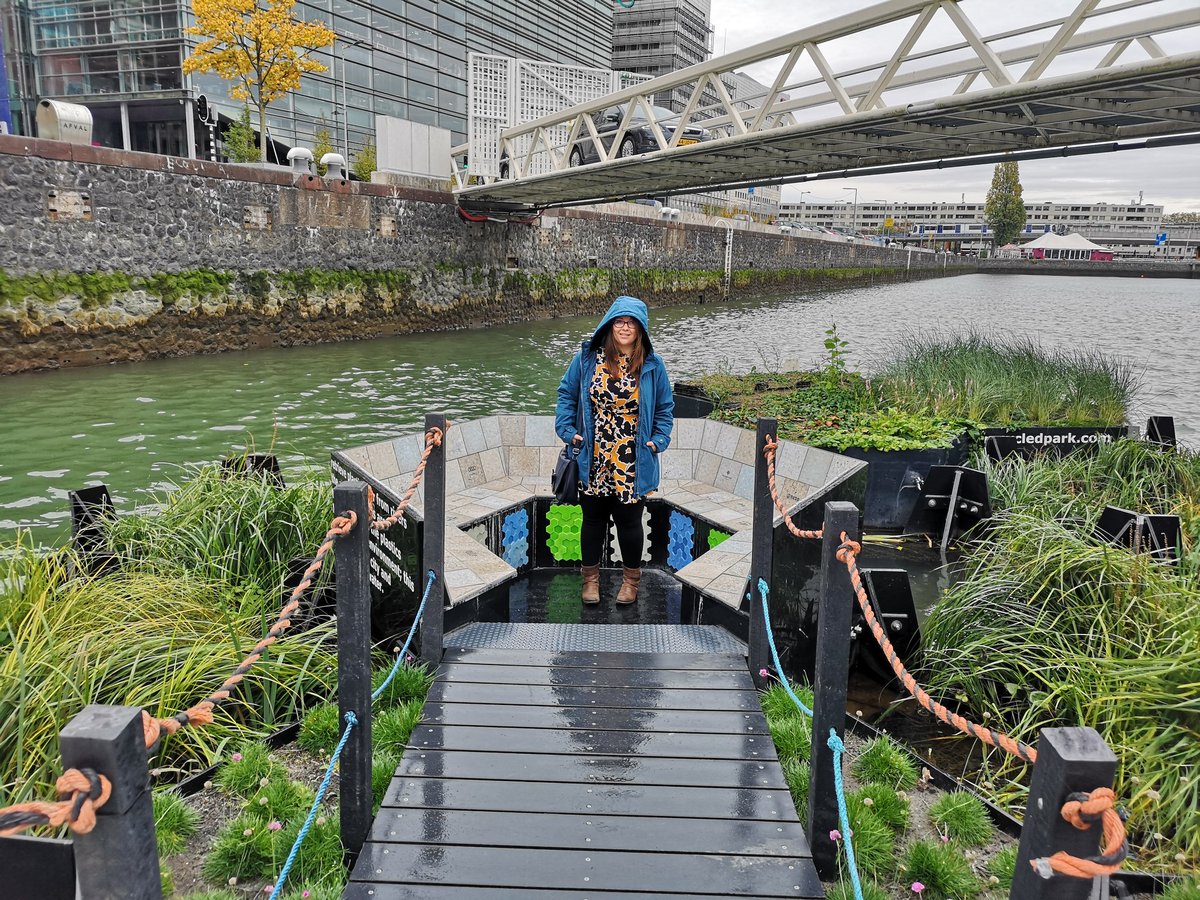 Sam__Leader's tweet photo. Great few days in the field in Rotterdam exploring hydrology and aquatic ecology with Geography undergraduates @unibirmingham @GeogBham #bruminthefield https://t.co/zZ7I9iYqMw