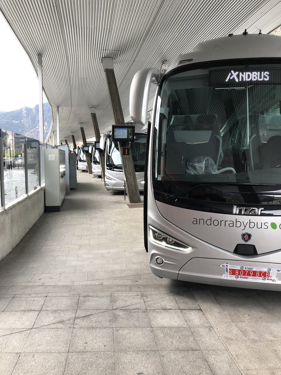 andorrabybus's tweet photo. Ja tenim les 4 noves unitats a la Base Operativa d’ #Andbus d’ #Andorra #232placesmes  per afrontar l’hivern #ampliantflota #classeAndbus  #thewaytogo #shuttle #airport #andorralovers #igersfrance #igersandorra #igersbarcelona #igersandorra #instadaily #Instagramers #Igers https://t.co/bYhVUoUPm9