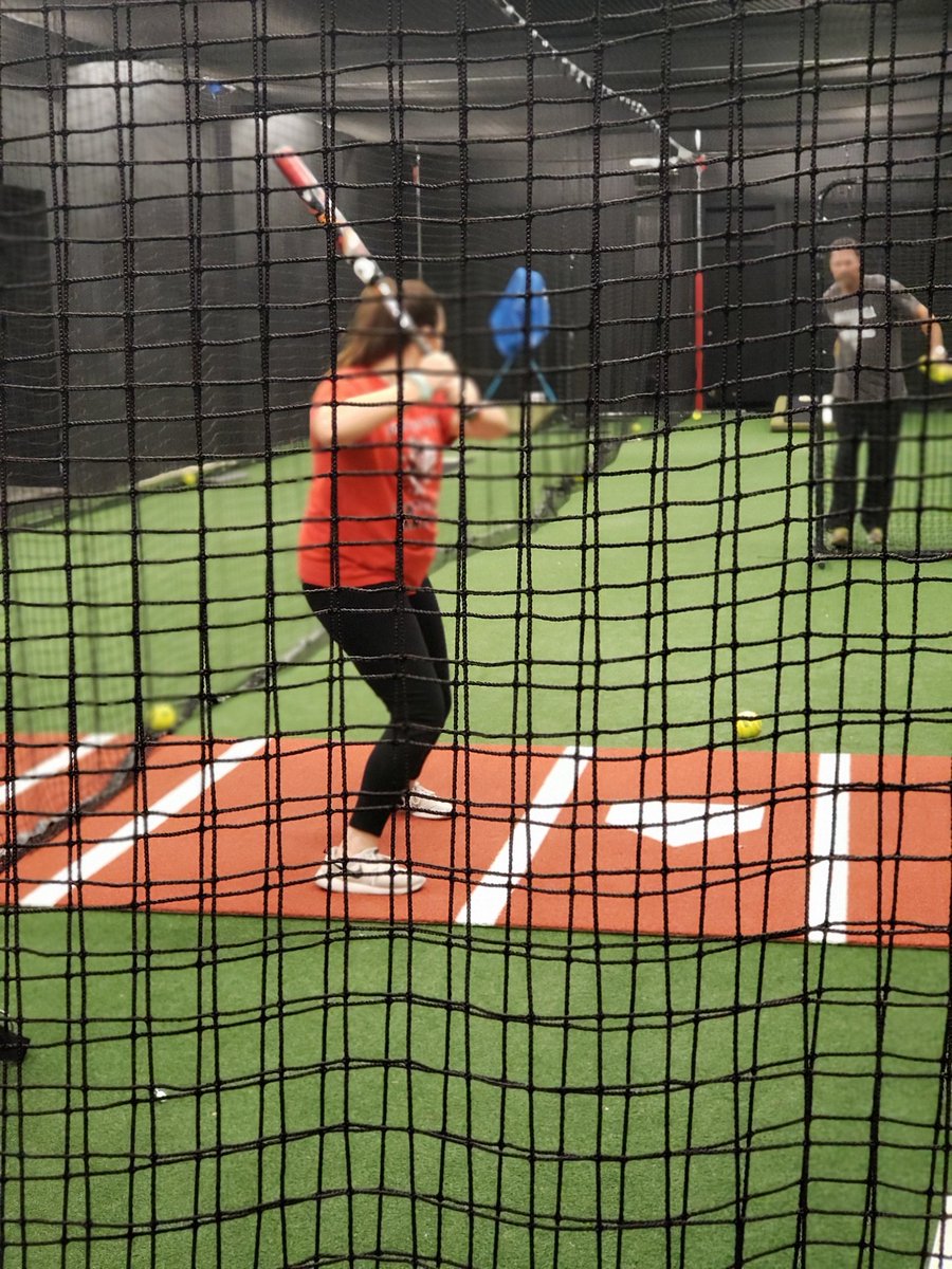 hensonshalisa's tweet photo. Off season work!!! #homerunhitter https://t.co/NQm2346LAt