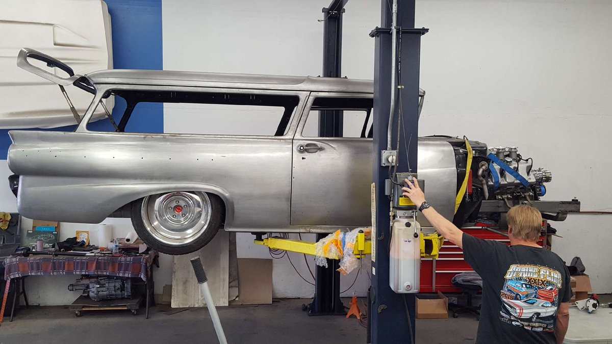 CastleWorksMtrs's tweet photo. Did you check out the new show on @velocity last night? "Hand Built Hot Rods". Awesome builds. Thanks Velocity for bringing us these great shows! https://t.co/dPwO4SPEOX