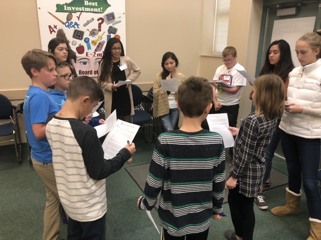 dr_poe's tweet image. Awesome @BCStudentAdv sharping their leadership skills- the 10c’s in action #boone2020 @Boone_County Schools @EdLeader21