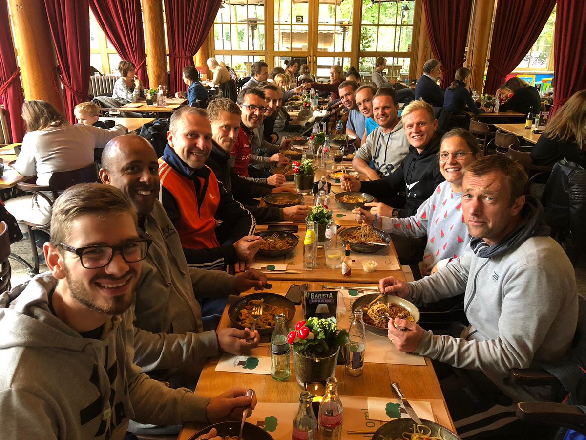 Sfeerfoto's cursus Instructeur B o.l.v. Rob Haantjes, Jeroen Van den Borne &amp; Kai Zaoui (de 2e keer ooit dat de cursus georganiseerd werd): met deze groep van 13 cursisten gingen we een week intensief aan de slag! 
Wij wensen deze trainers succes met het behalen van hun diploma!