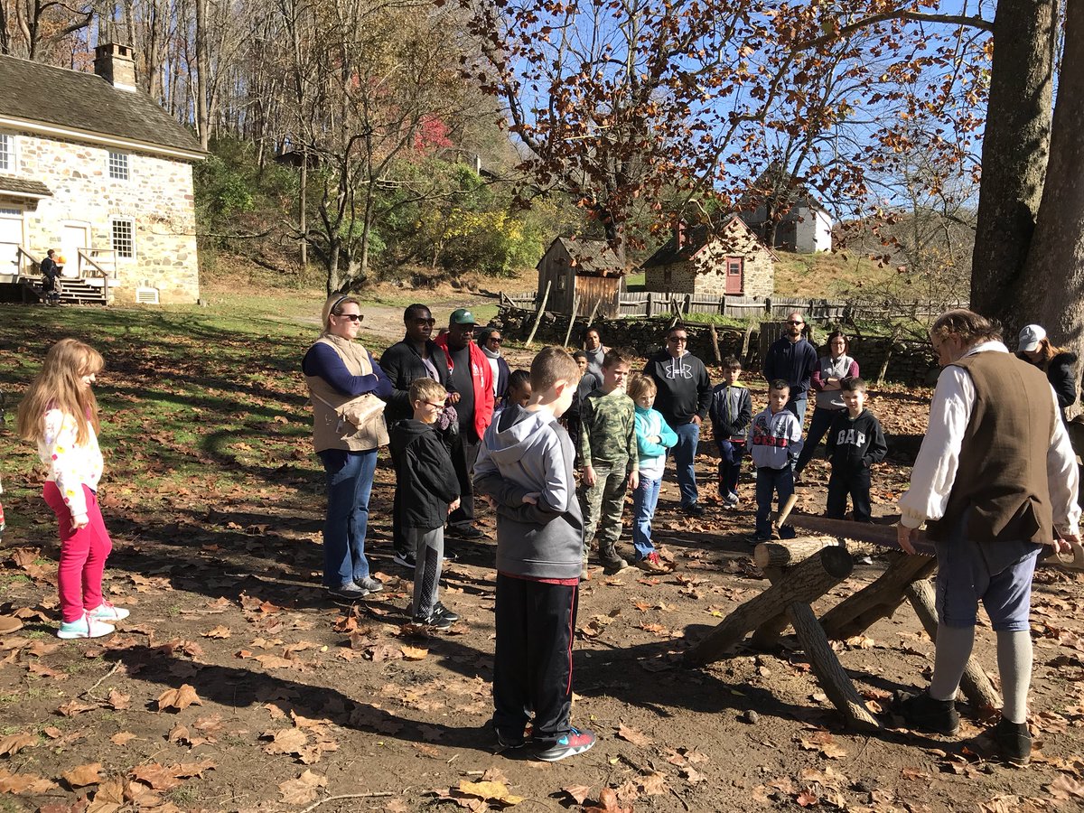 PhillyBurbMom's tweet photo. Learning about colonial life at @ColonialPAPlant #palcsfieldtrip https://t.co/9ZXK9dqMkD