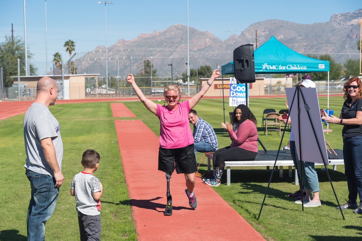 HangerNews's tweet photo. “This was my first time in over eight years to run today and it was beyond my wildest dreams.” –April Duboce (above-knee amputee)
What an incredible turnout at our Tucson #AdaptiveRunning & #MobilityClinic this past weekend – thank you to all who joined us! #HangerClinic https://t.co/C25RbFjiyu