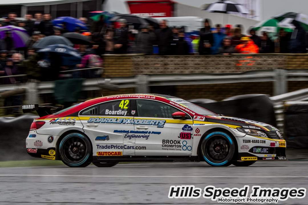 TeamHardRacing's tweet photo. Boardley signs for 2019! 

2018 Ginetta Supercup runner up is promoted to our @DunlopBTCC squad for 2019. 

Carl will be joining @MBushellRacing to complete the first half of our squad 👊

https://t.co/4uGmR25m55

#GoHardorGoHome #TeamHARD #BoardleyOnboard https://t.co/axRw7Rend8