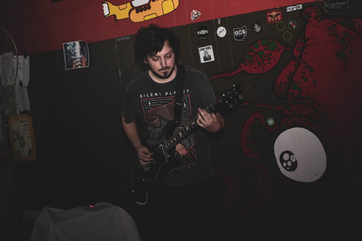 sparktheforest's tweet photo. Bloomington, IL tonight on a stacked mixed-genre bill. 

📸: @MollyKinnunen https://t.co/g7Wvy999YU