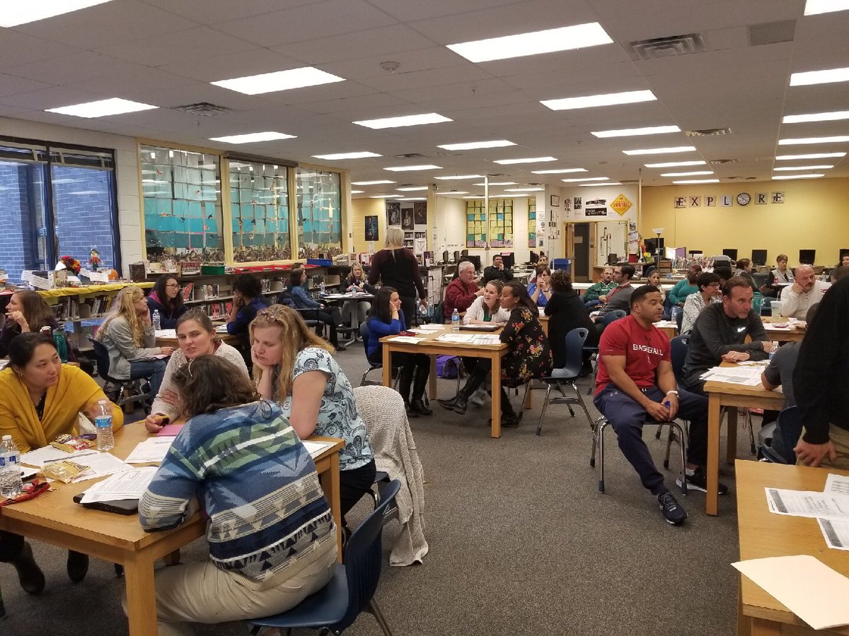 MCPS_math's tweet photo. Excellent ESOL/Math Collaboration at Ridgeview Middle School! @MCPS https://t.co/OO13xmMG8O