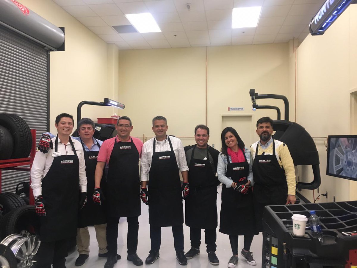 JhonfNino's tweet image. Entrenamiento para dar mejor Servicio con productos de la mas alta calidad y tecnología #hunterengineering