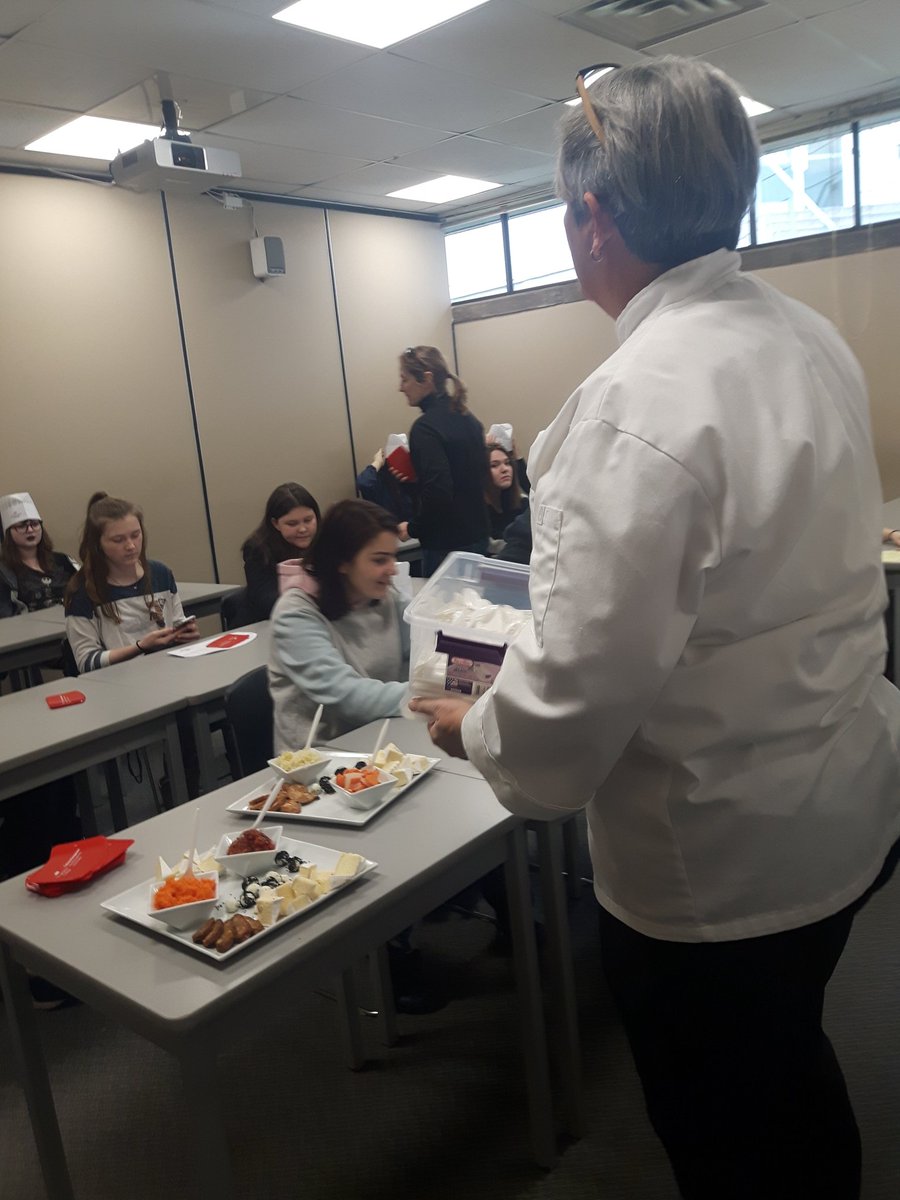 Learning about what makes the culinary program "both art and science" at our LDSB Women in the Trade experience day at SLC this morning! <a href="/LDSBDualCredits/">LDSB Dual Credits</a> <a href="/whatsinsideslc/">St. Lawrence College</a> <a href="/LimestoneFocus/">Find Your Focus_LDSB</a> <a href="/LCVI_LDSB/">Loyalist C.V.I.</a>