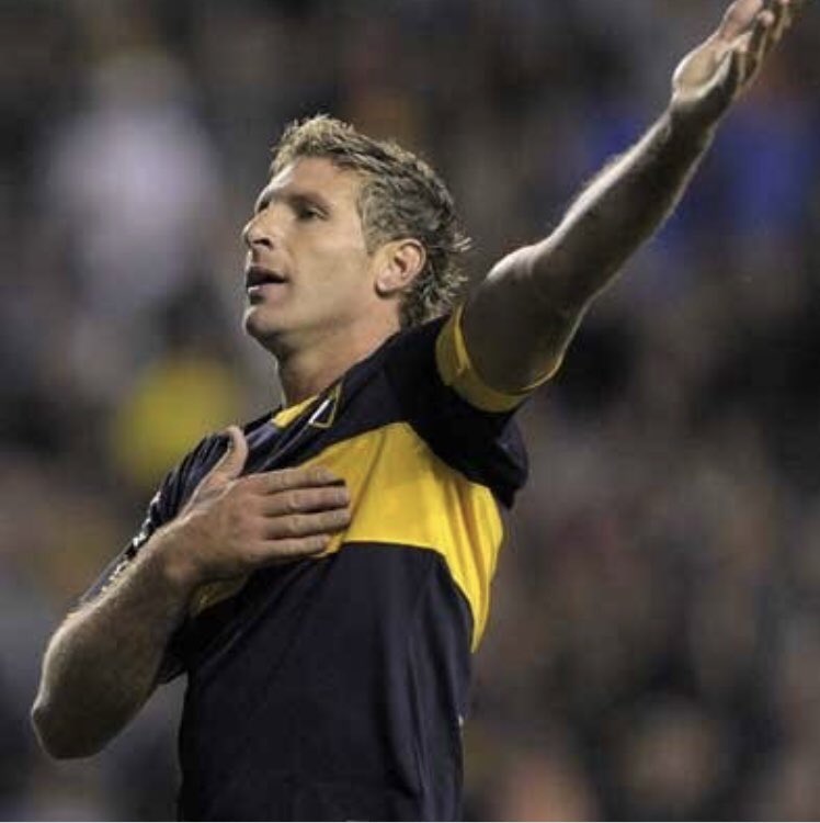 JoseAurelioGV's tweet photo. Feliz Cumpleaños TITAN #unatevaaquedar https://t.co/L9jKePFeOj