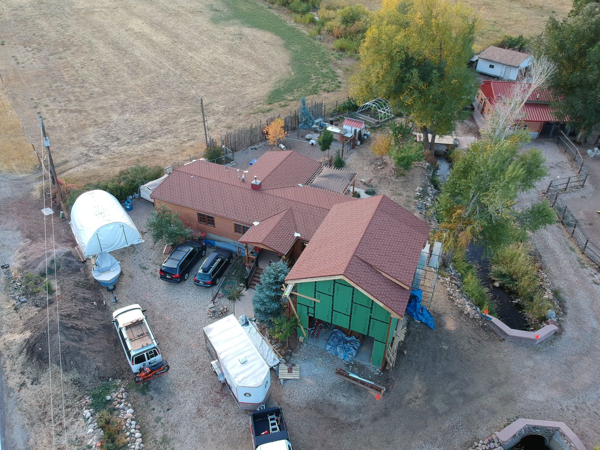 Lastime_SLC's tweet photo. Can you tell which roof is 7-years-old and which is brand new? One of the many benefits of #StoneCoatedSteel is that it doesn't fade! Can your roof do that? #reroofing #roofing #newconstruction #remodel https://t.co/Pb7oxeTFHp