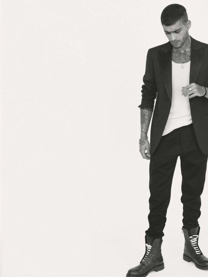 plZaynUpdates's tweet photo. Zayn dla @BritishVogue https://t.co/S3eXI7iUV2