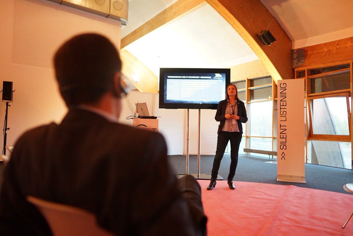 Hornetsecurity's tweet photo. Wir sind heute auf der #LeetCon in Hannover! Gestartet haben wir mit einem spannenden Vortrag zum Thema #Cloudsecurity und #Compliance. Ab 19 Uhr wird fleißig gezapft - dieses Mal für den guten Zweck! https://t.co/eYYMrHLIjA
