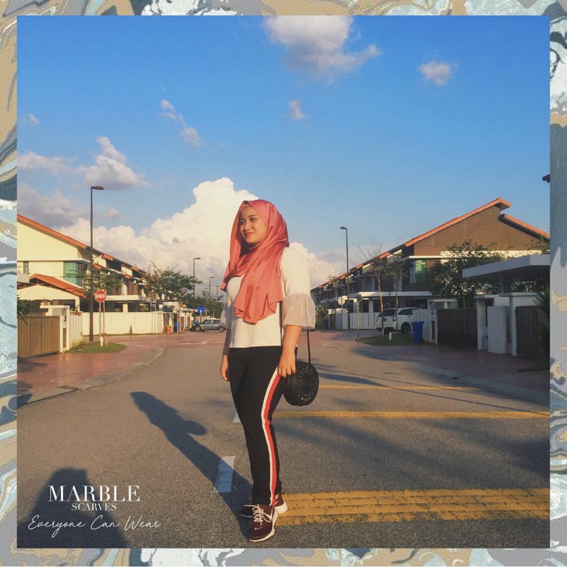 marblescarves's tweet photo. Rise and shine gurls! No matter how you feel, Get up! Dress up!  Show up! and Never give up! Okayy. Mwahh 💋-M. https://t.co/EDuR4xyLMW