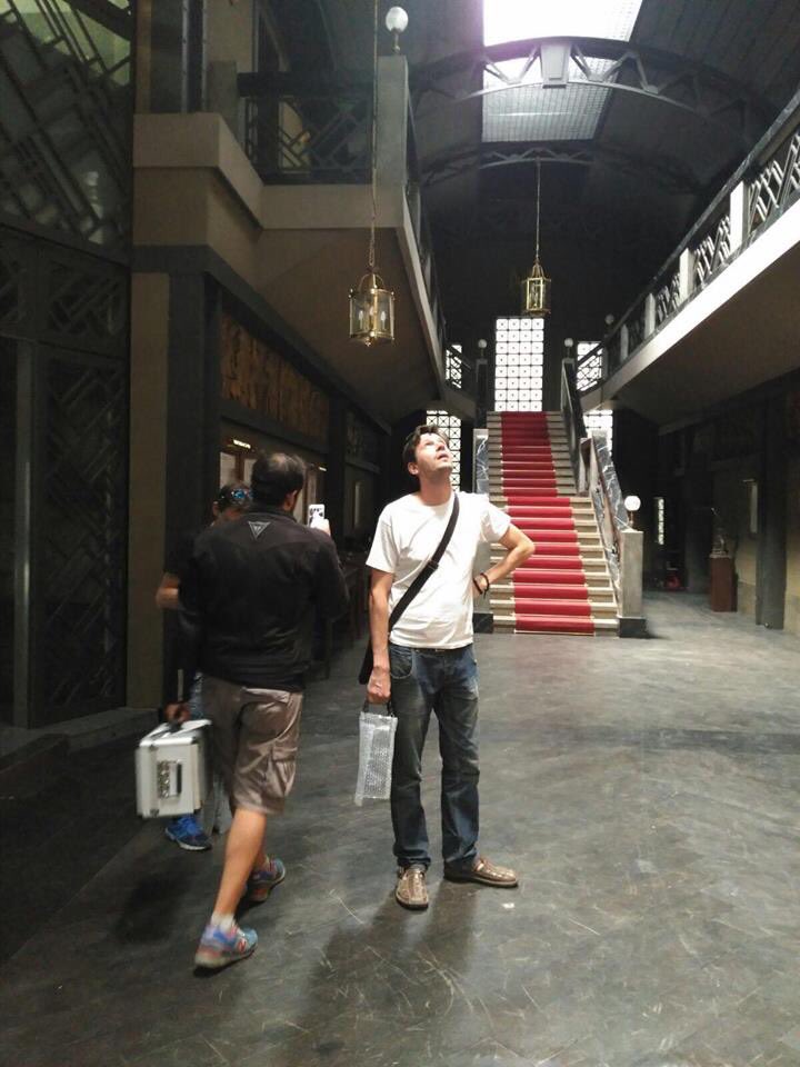 Hoy día es raro el que no ha visto “La casa de papel”, y si no la has visto… ¿a que esperas? luego no digas que no te avisamos. por cierto se nota la mano de Cinetel.
📽🎞#ProductosDePelícula #ConLaMagiaDeLaLuz