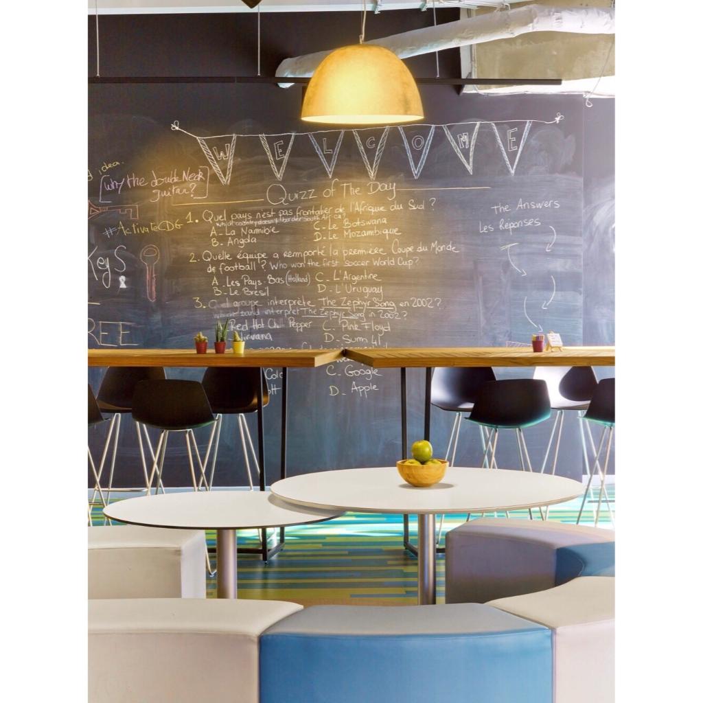 Besoin d'un espace moderne pour votre prochaine réunion? #lecampus #hyattpariscdg

Looking for a modern space for your next meeting? #campusexperience #hyattpariscdg