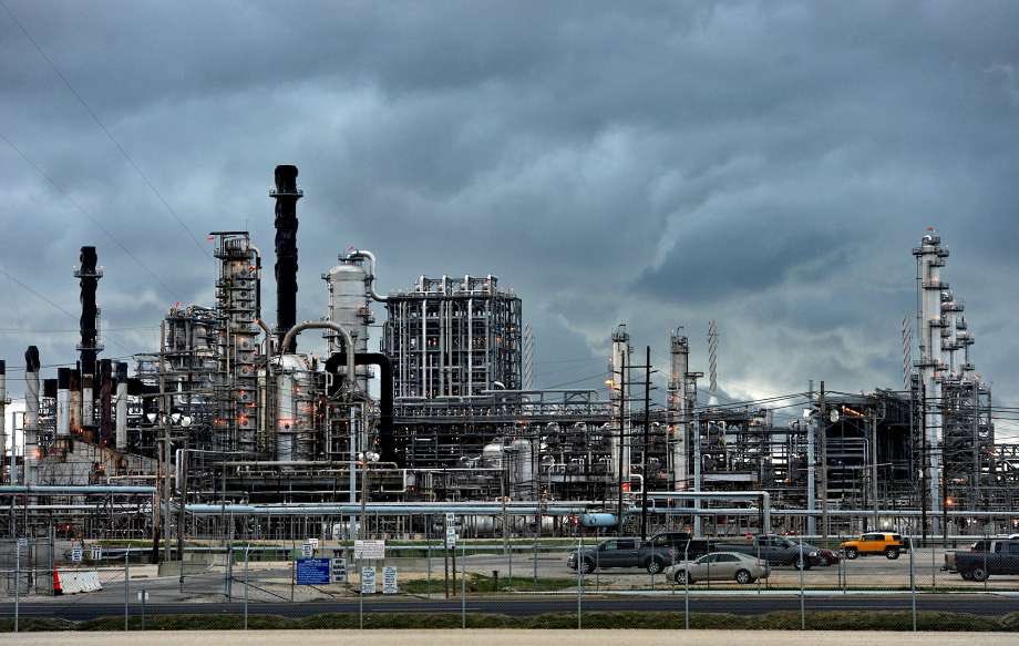 The_Compost_Kid's tweet photo. Next stop on today’s agenda: Port Arthur, Texas. Home of America’s largest oil refinery owned by Motiva. With a population of 53,818, I’m working towards understand it’s people and it’s #AirQuality issues. https://t.co/zpYjf1CuVw
