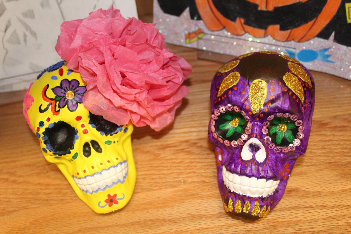 <a href="/HarlingenStuCo/">HHS Student Council</a> <a href="/HHSILC/">HHSILC</a> @HCISDLibraries <a href="/HarlingenCISD/">HCISD</a> <a href="/HarlingenHS/">HHS Cardinals</a> <a href="/RGVLibrarySquad/">RGV Library Squad</a> Art work done by Mrs. Cortez's class for Dia De Los Muertos at HHS ILC. #staffhhs19 #HCISDProud #diadelosmuertos #ILCuattheLibrary