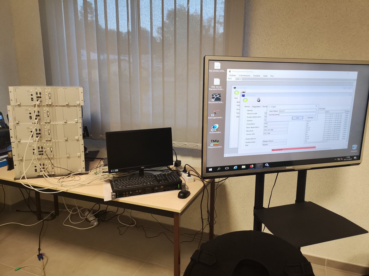 SDIS57's tweet photo. Trois techniciens du Département des Systèmes d'Informations étaient aujourd'hui dans les locaux de la société #TPLSystemes en Dordogne pour une formation technique #Swissphone sur le futur #RDA, le réseau départemental d'alerte déployé à 90%, opérationnel début 2019. #fiabilité https://t.co/ZuDQRICF3U
