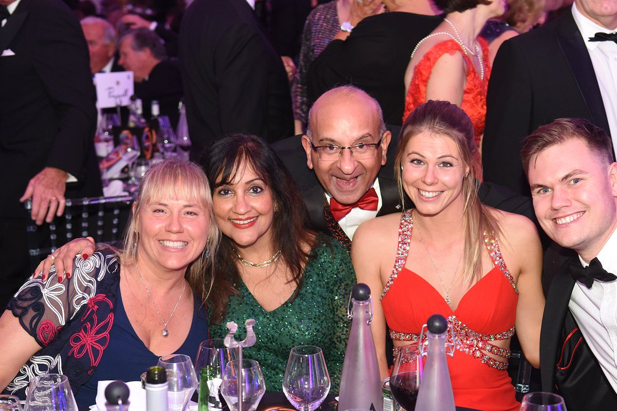 WatchProAwards's tweet photo. CANDID CAMERA: People spotting around the 2018 WatchPro Awards https://t.co/kNozXURUbU https://t.co/hGtcRbtQzo