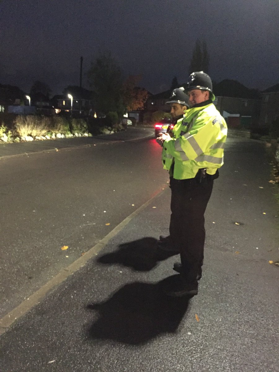 LeosWMP's tweet photo. Officers conducting road checks and interacting with drivers for #operationintercept #sofarsogood https://t.co/77yzWsMbtn