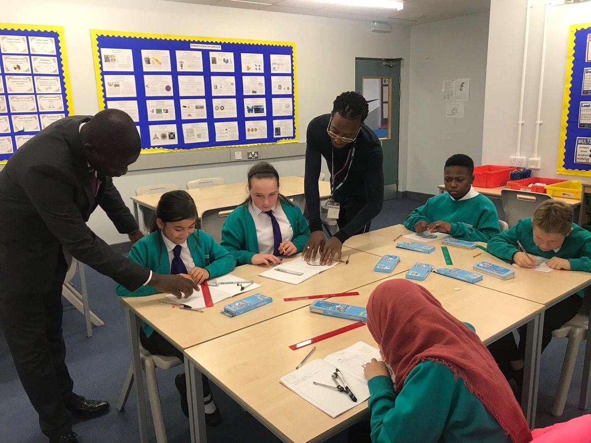 Nightingale_NTA's tweet photo. Gifted and Talented studentsfrom @HoundsfieldSch attended their weekly @AETmaths #Masterclasses @Nightingale_NTA Students used protractors and compasses to draw and interpret #PieCharts. #PrimaryRocks #collaboration #giftedandtalented https://t.co/sDPxMAe7ck