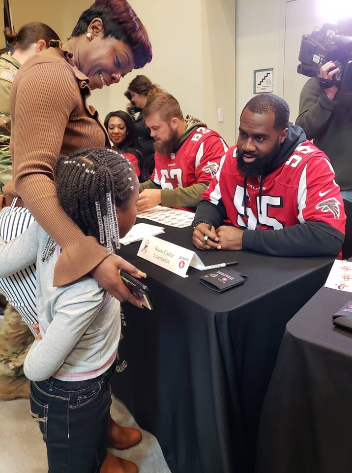 GeorgiaGuard's tweet photo. The @AtlantaFalcons joined the Ga. Guard at the General Lucius D. Clay National Guard Center, Nov. 6, 2018, to celebrate members of the armed forces during #SaluteToServiceWeek. Players and cheerleaders served lunch and hosted a meet and greet for service members and families. https://t.co/3xOKFDhvMq