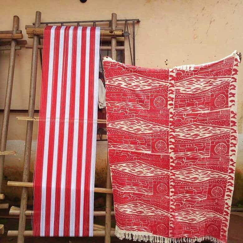 ranenkame's tweet photo. @jamaafunding
Afrique : inspirer, aspirer, valoriser, responsabiliser, reconstruire, se remémorer 🇨🇲 #madeincameroun. #made237 #cameroun #art #bamoun #cameroon #pagneafricain #pagne #pagnetissé@gic https://t.co/XeWDsCS5Z9