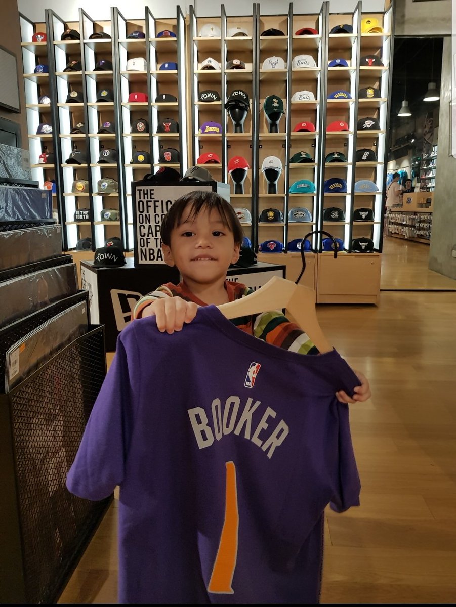 rouiegutierrez's tweet photo. @Suns All the way from the Philippines! My son is the best 3 year old Suns fan! He loves @DevinBook  so much! Bless us! https://t.co/zVlyZU63aT
