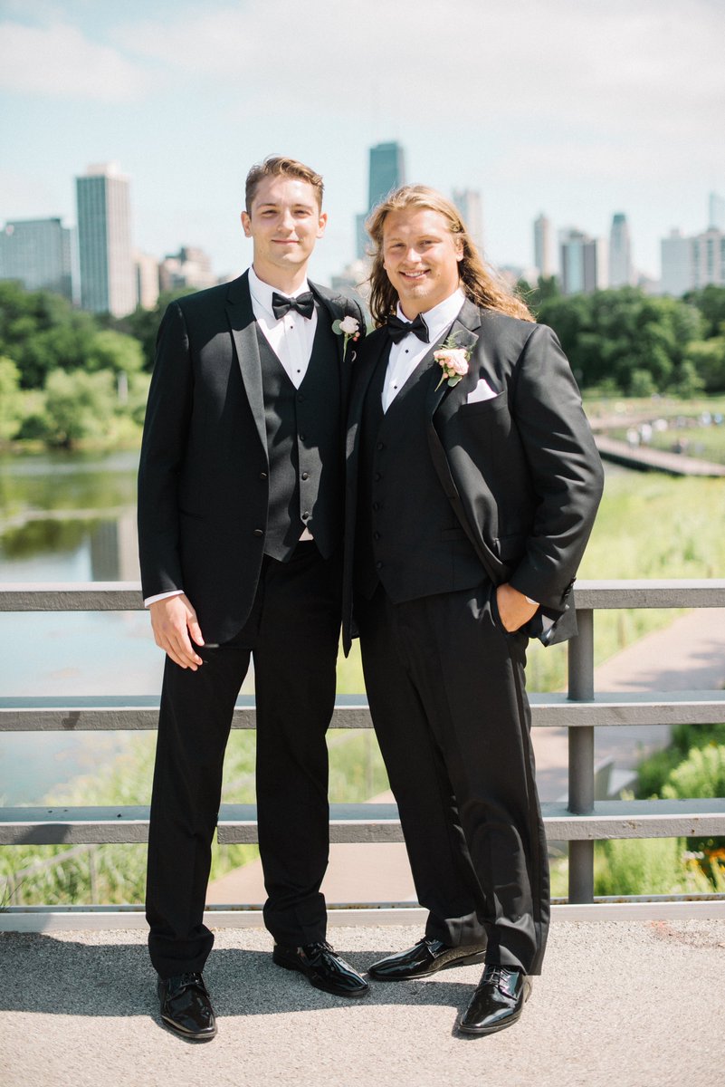 detnews_sports's tweet photo. The Donnal brothers -- Mark, who played basketball at Michigan, and Andrew, who plays for the #Lions -- had tall expectations from the very beginning.

@Matt_Schoch_ tells the story.

https://t.co/f5gb4UMcys https://t.co/hEr2cLtRJf