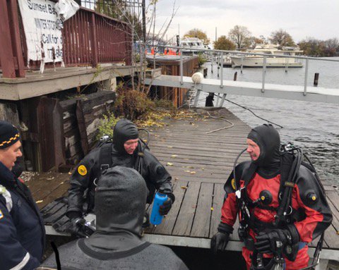 AJGuglielmi's tweet photo. UPDATE - one male body was recovered today in the Calumet river  by #ChicagoPolice dive teams in the vicinity of where this weekends tragic car accident occurred -13600 S. Calhoun. Medical Examiner will conduct positive identification. Search continues. https://t.co/q88R6SodEa