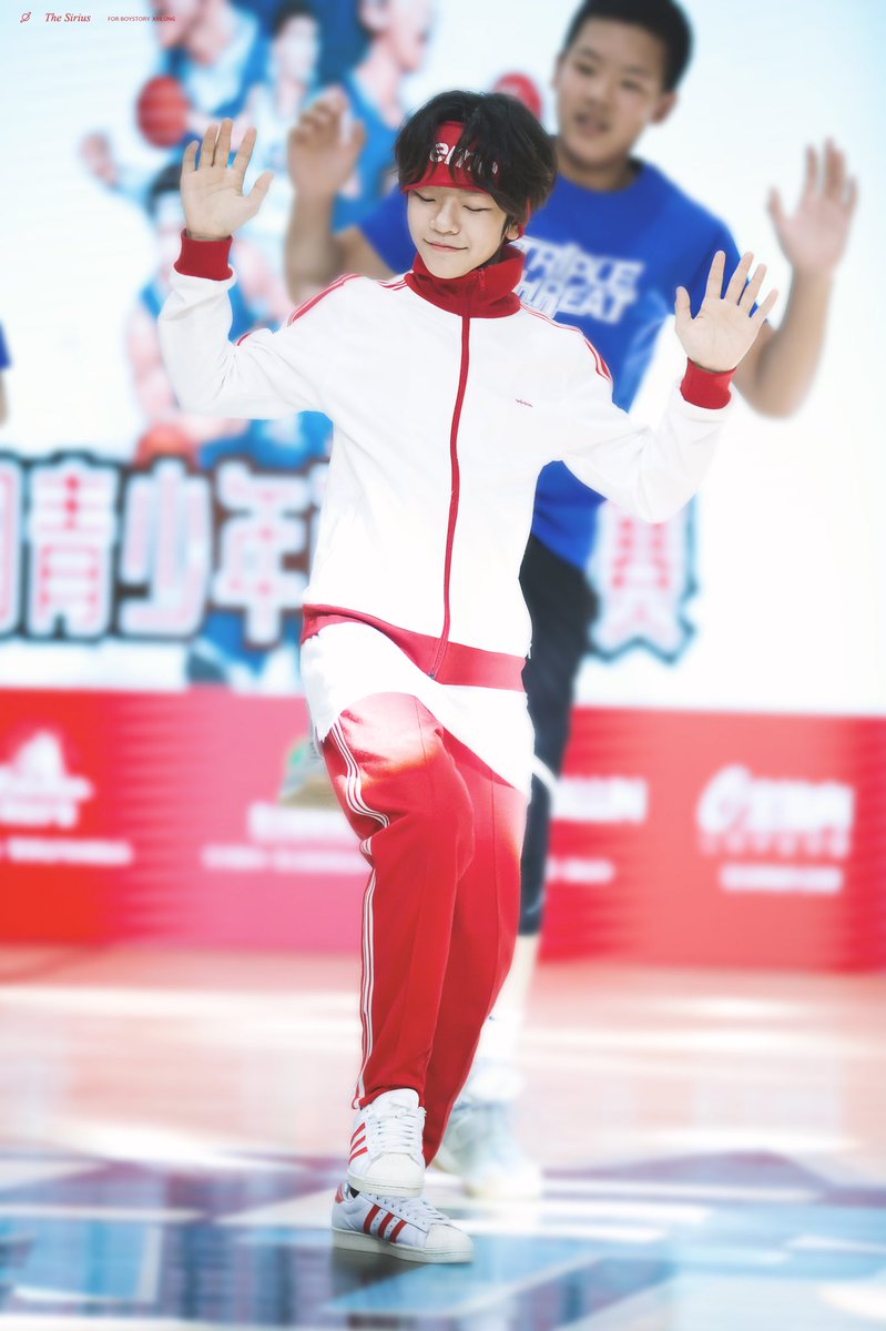 THESIRIUS0311's tweet photo. [HD]180812 YBU

#BOYSTORY #XINLONG #鑫隆 https://t.co/s7Oqt4M1bL