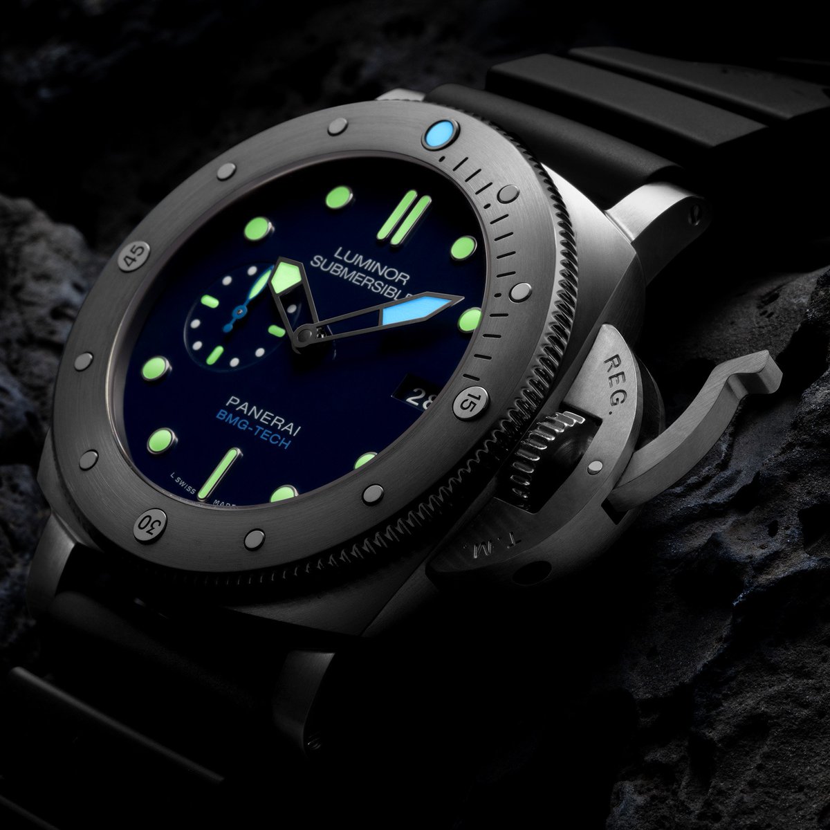 PaneraiOfficial's tweet photo. Panerai BMG-TECH™️, an extraordinary code breaker timepiece in a world premiere revolutionary material. https://t.co/yP114ozROg
#Panerai #BMGTECH #watches #sportwatches #Submersible #LaboratoriodiIdee #PAM692 #watchcollector https://t.co/bHgbAyphWl