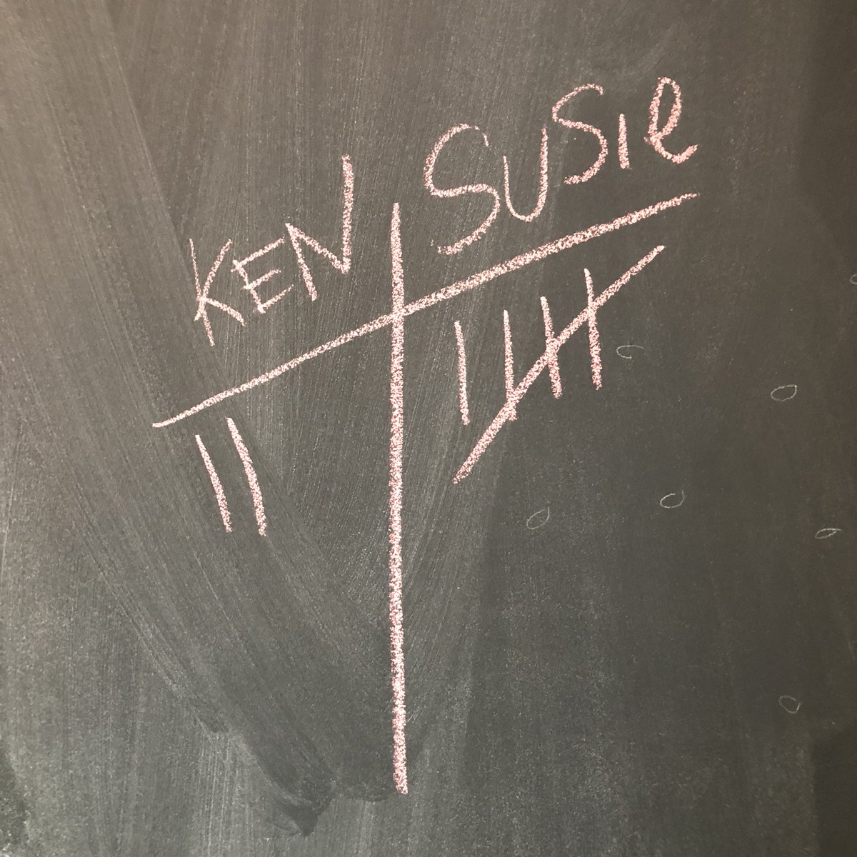 APEXPR's tweet photo. It’s on. Tonight at #APEX20: @kenmevans vs @SusieNick https://t.co/ZTkNPACZ45