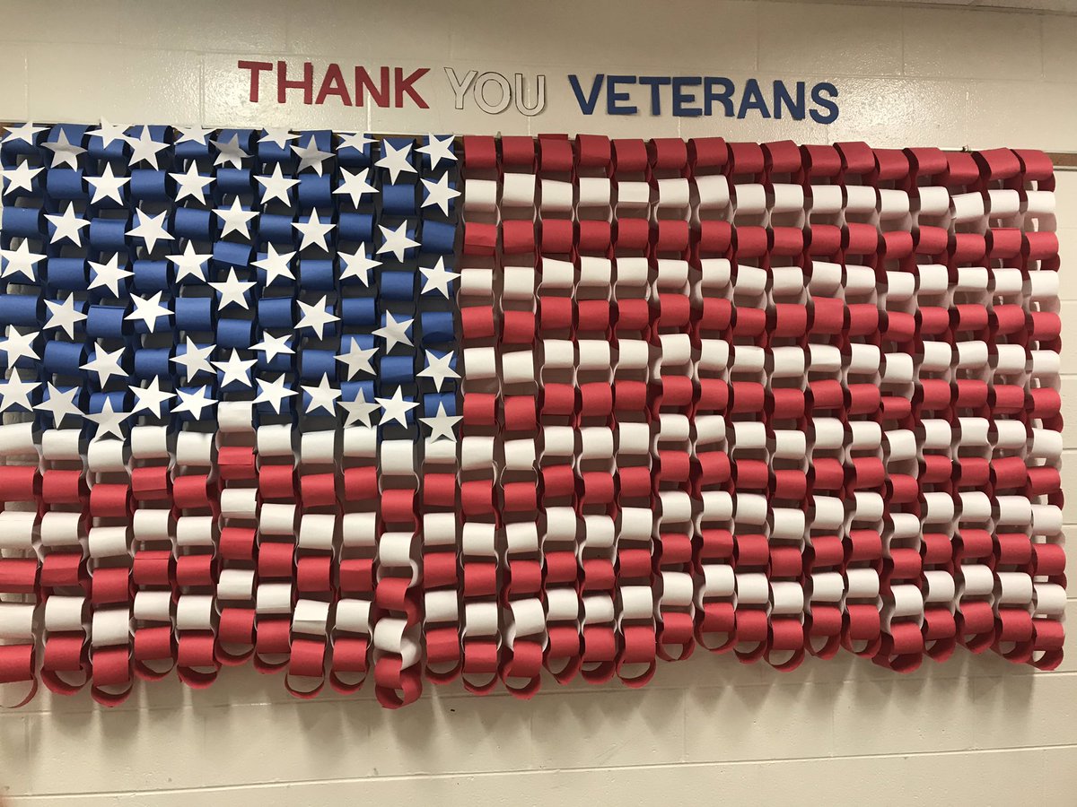 eveferro's tweet photo. Kindergarten through 4th grade students worked on a special Veteran’s Day project this week to say, THANK YOU to our brave Veterans! #reallifeheroes #thankaveteran #veteransday #november11th #CPSCEA #CPSPride #Makers @dr_scohen https://t.co/d3bd4QO6iS