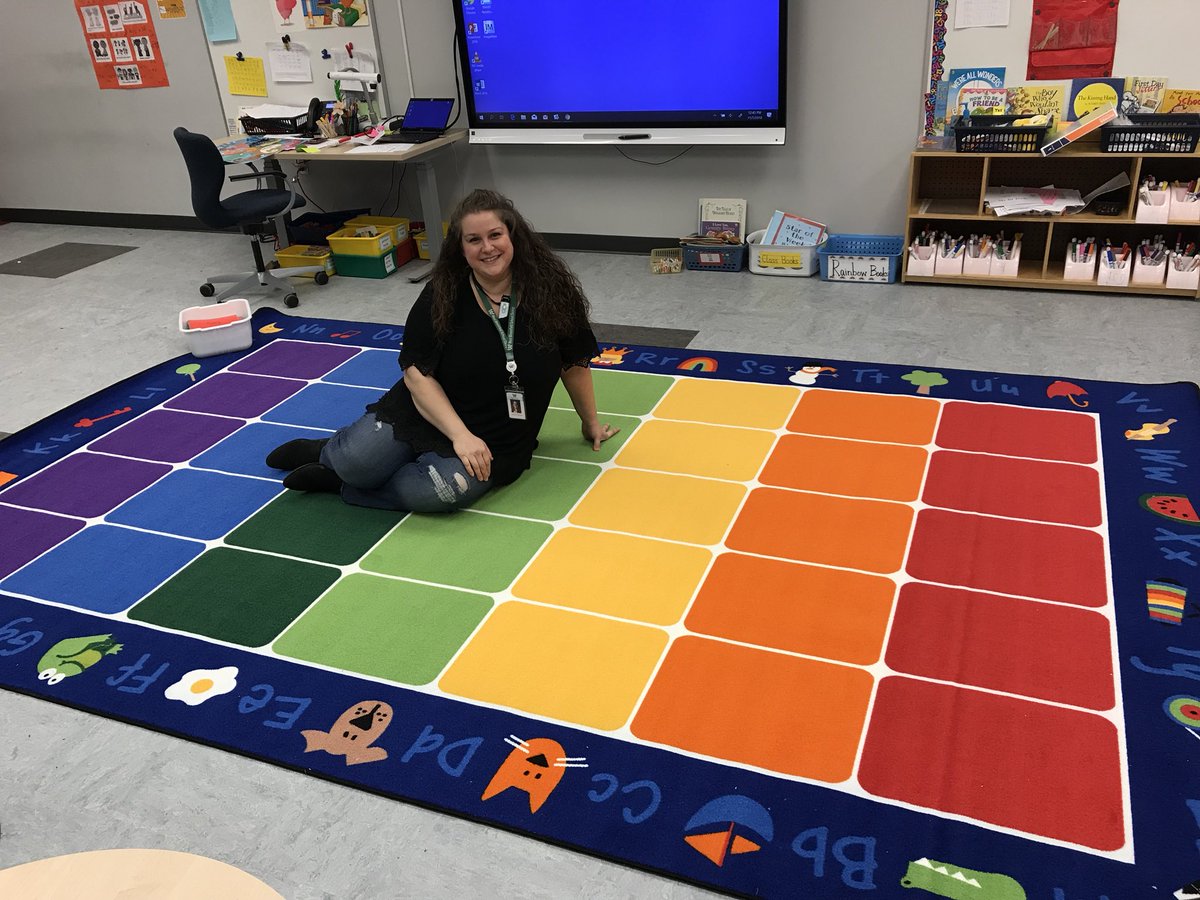 MelodyLoeffler's tweet photo. Eight of Mrs. Kilano’s families collaborated and got her an early holiday gift.. this awesome classroom rug! #ThankfulTeacher #DohertyParentsRock #Doherty2020 #wb2020 #MeltsMyHeart #DohertyKindness https://t.co/asFOpuKgDK