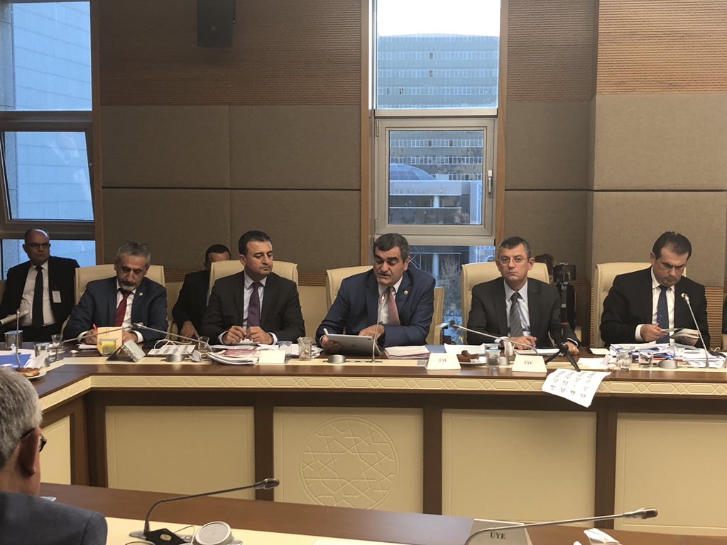 eczburhan's tweet photo. Torba yasada Eczacılara para cezası getiren 10. Madde ve Yard Eczacılık kaldırılmasına ilişkin 12 ve 13. Madde AKP Tarafından geri çekildi. @adanaeczaciodas @ersunozkan @erdogancolak @eczozgurozel https://t.co/HWhpaXbjjd