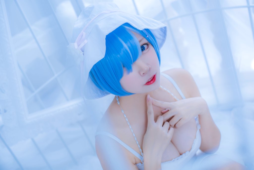 Rem https://t.co/g4IqjV8fuD