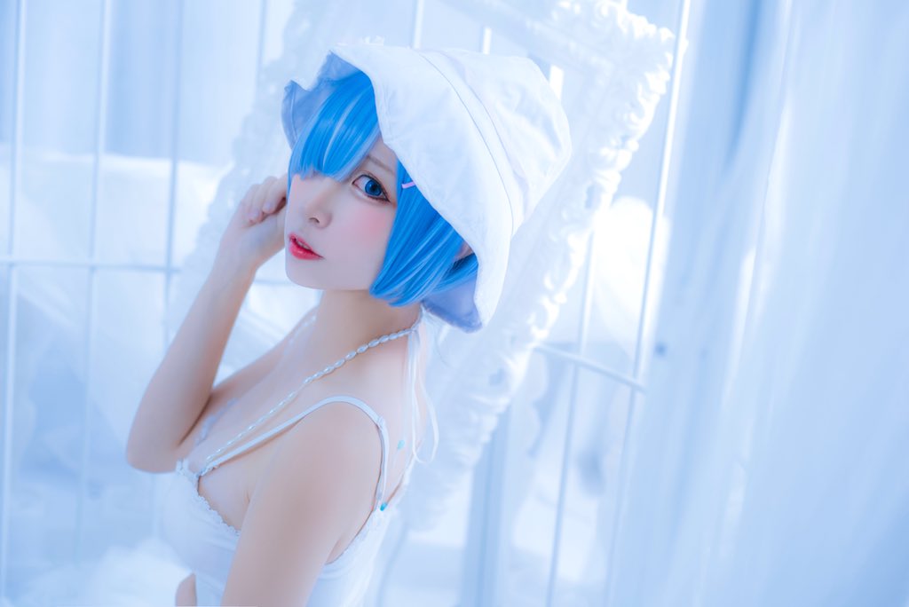 Rem https://t.co/g4IqjV8fuD