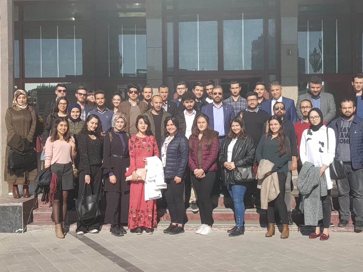 AYBÜ öğrenci kulüpleri olarak Keçiören Belediyesi ile işbirliği için gerçekleştirilecek faaliyetlerin bilgilendirme toplantısı yapıldı. Bizlere bu fırsatı sunan okulumuz SKS birimine, Keçiören Belediyesine ve ağırladıkları için Başkan Yard.  Tekin Başer’e teşekkürlerimizi sunarız