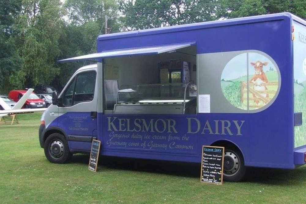 VisitDeanWye's tweet photo. Congratulations to #DeanWye member @kelsmor - finalist in the Herefordshire Food and Drink Awards 2018 for Best Dairy Product! https://t.co/AHqgiuiqx2 #DeanWye #Herefordshire #Hereford #FoodAndDrink #LocalProduce #Garway https://t.co/yaY0Sq0TCc