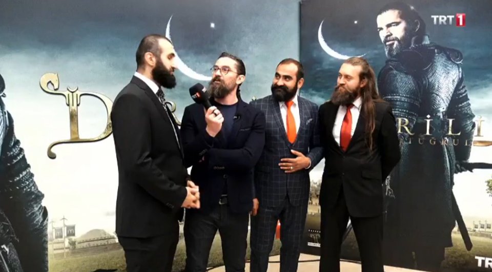 theotmans's tweet photo. أبطال المسلسل من حفل الافتتاح 

تابعو الحساب الرسمي لعرض المسلسل 

موعدنا اليوم في تمام الساعة 12 منتصف الليل
#ارطغَرل_122 
#ارطغَرل https://t.co/B4PPw5LiP8