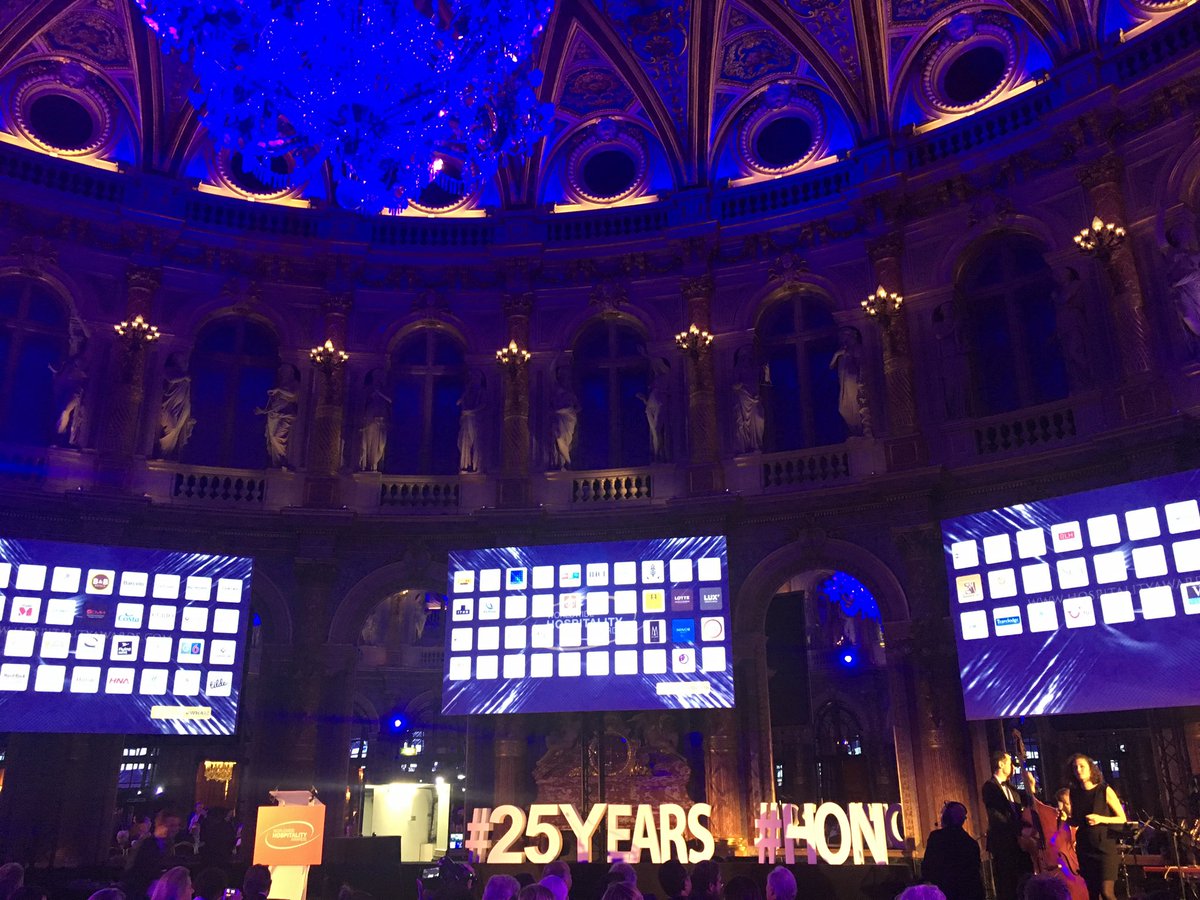 mihotelfrance's tweet photo. @whawards #wha18 Quelle belle soirée #innovation #Digital https://t.co/k96FNewPCi