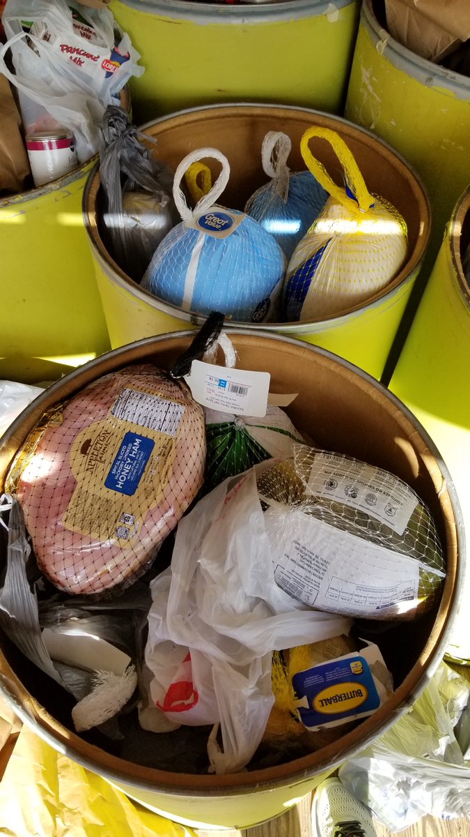 MissionLexSC's tweet image. A HUGE THANK YOU to @newspring Columbia for coming through again this year to kick off our Holiday Food Drive season! Their campus collected 2,001 lbs of holiday food and turkeys/hams for our families we serve. We cannot say thank you enough to those who gave! 🦃❤️